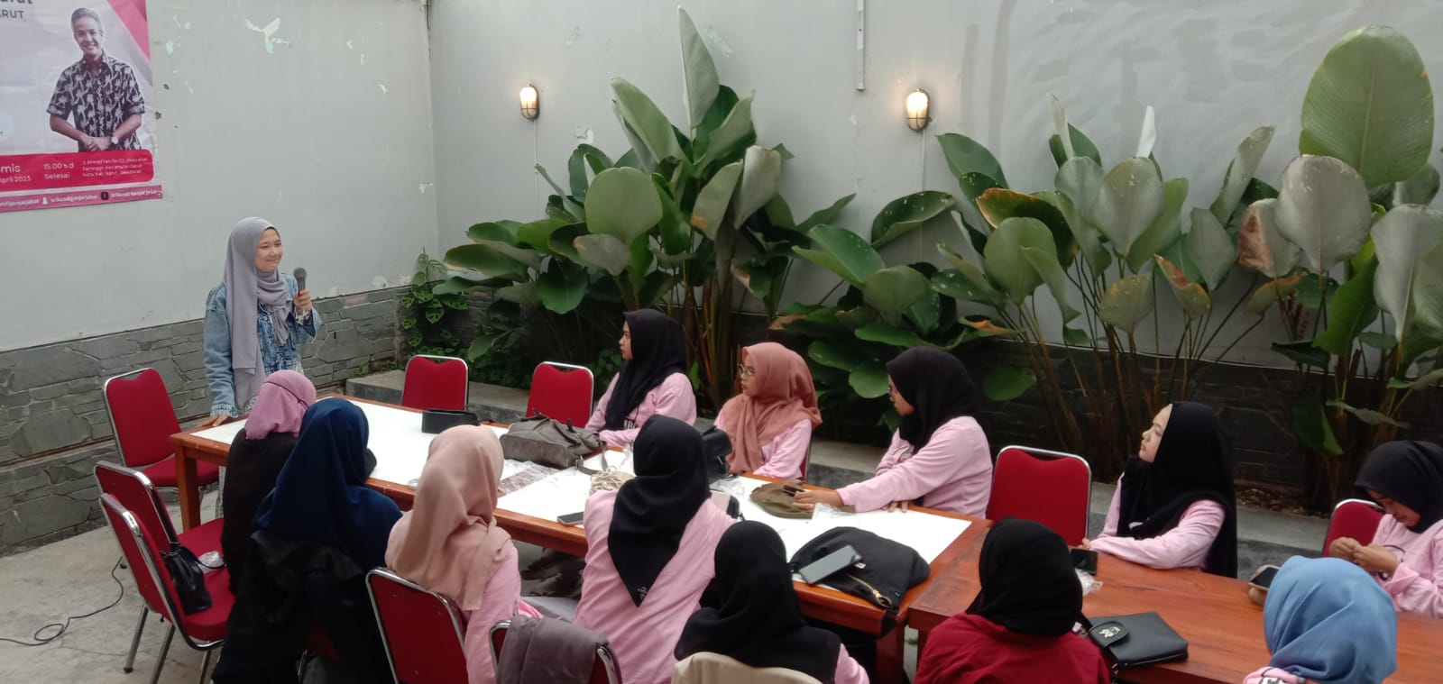 Seminar yang diselenggarakan Srikandi Ganjar di Garut, Jawa Barat