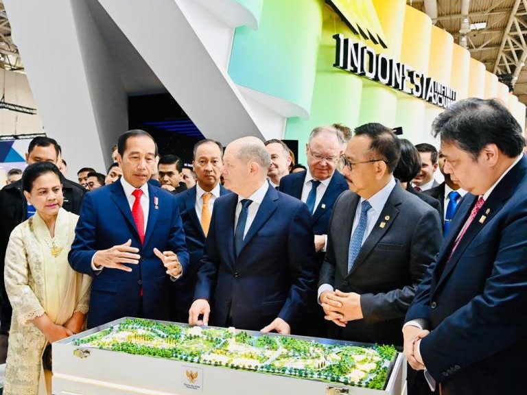 Presiden RI Joko Widodo saat meresmikan Paviliun Indonesia di Hannover Messe 2023 pada Senin (17/4) pagi waktu Hannover.