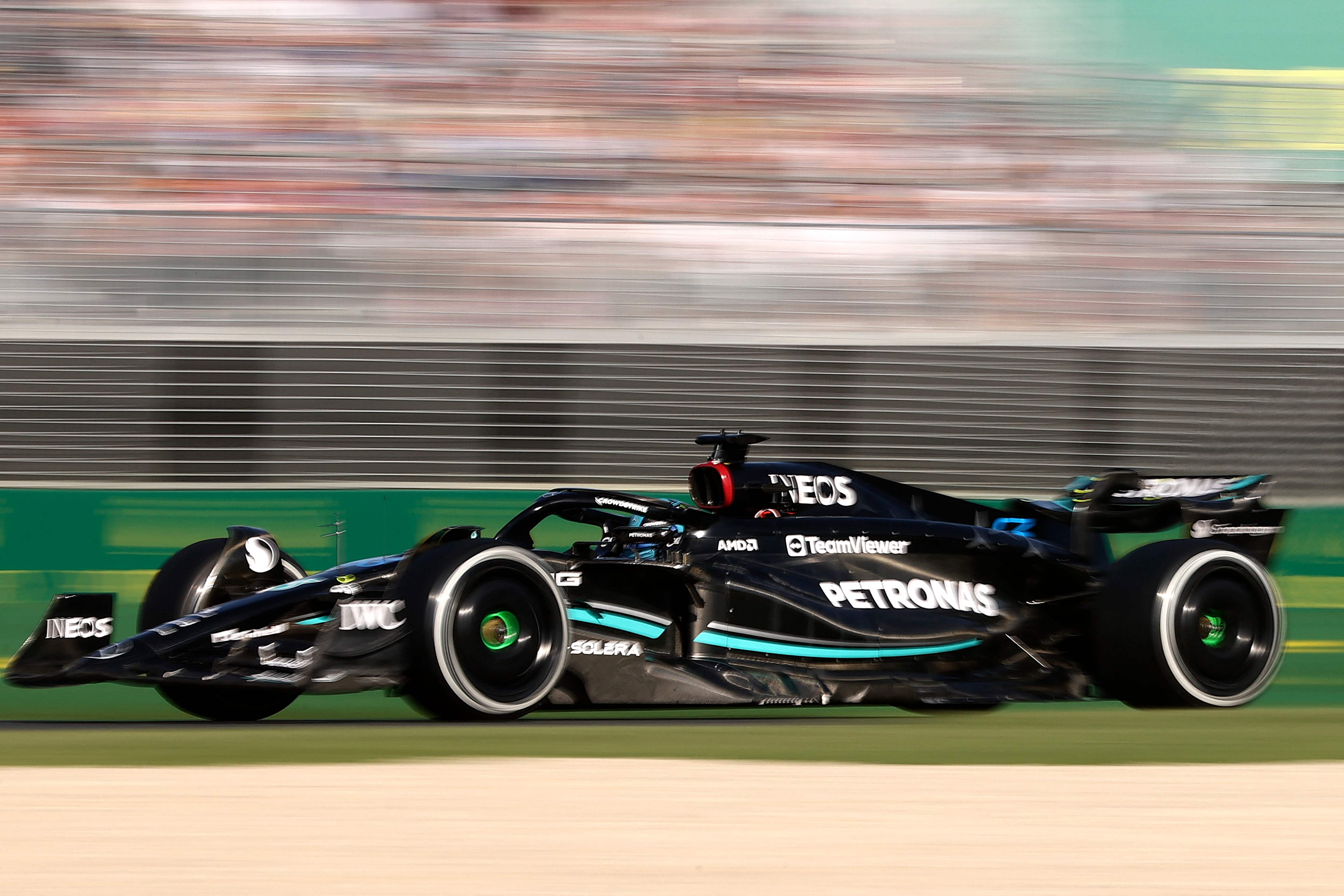 Pembalap Mercedes George Russell