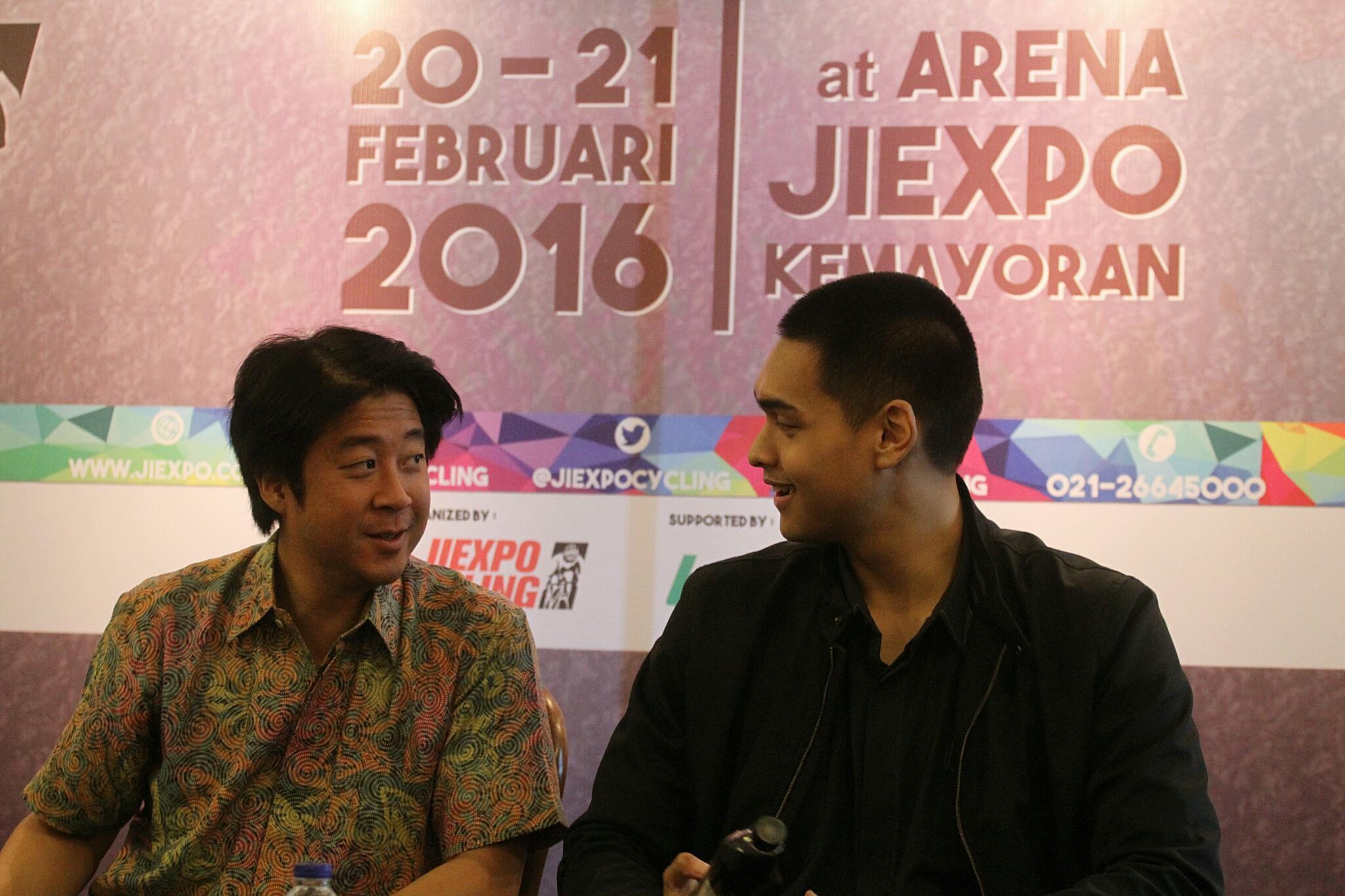 Dito Ariotedjo (kanan) saat menjabat Ketua Umum ISSI DKI Jakarta.