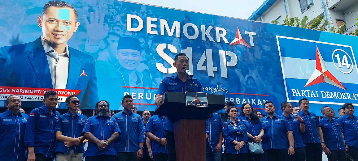 Ketua Umum Partai Demokrat AHY memberi arahan kepada para kader.