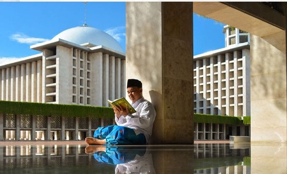 Punya Hobi Fotografi, Mahasiswa UNM Ini Raih Banyak Gelar Juara