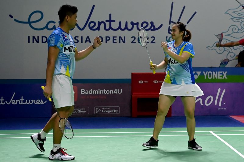Pemain bulutangkis ganda campuran Indonesia Praveen Jordan/Melati Daeva Oktavianti 