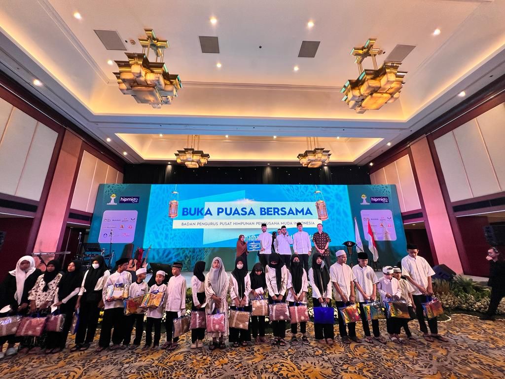 Buka puasa bersama BPP HIPMi dengan anak yatim