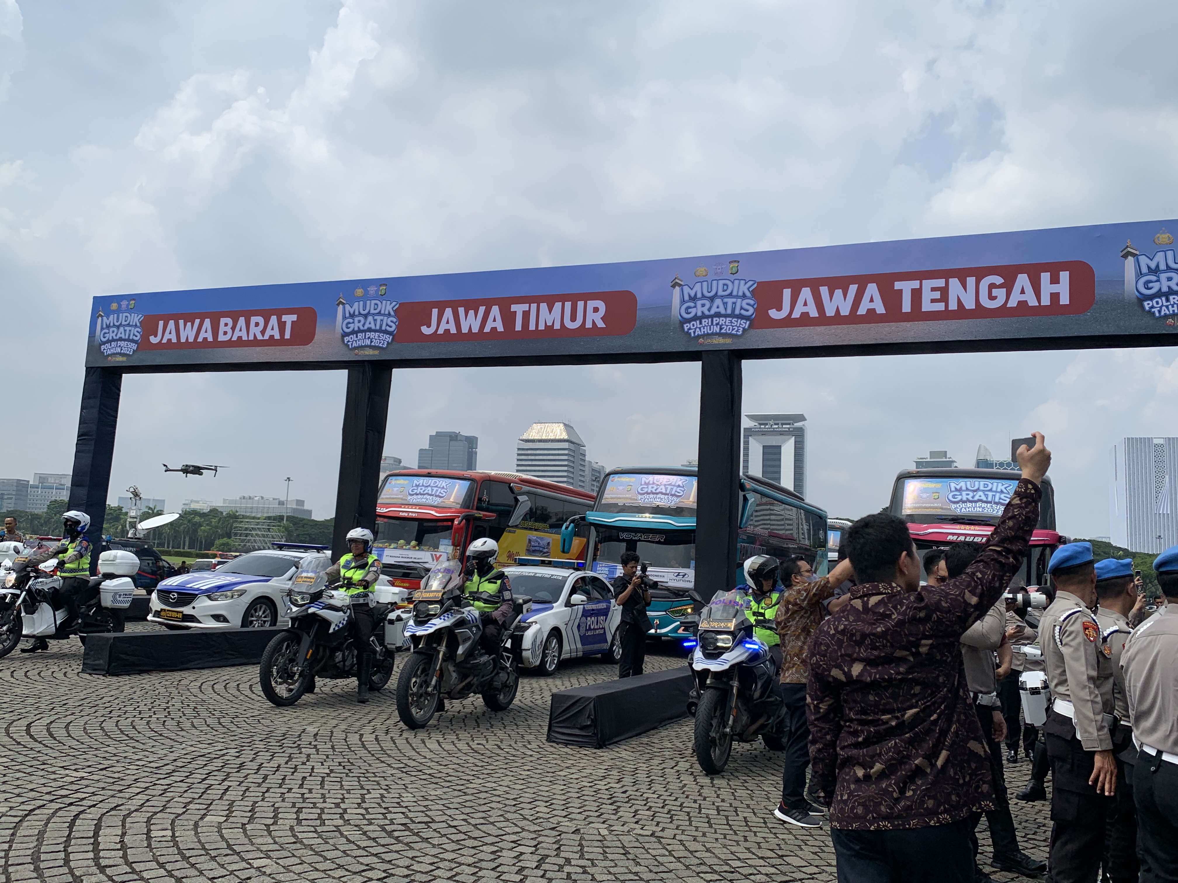 Mudik Gratis Polri Presisi 2023 Berangkatkan 434 Bus Menuju Empat Provinsi