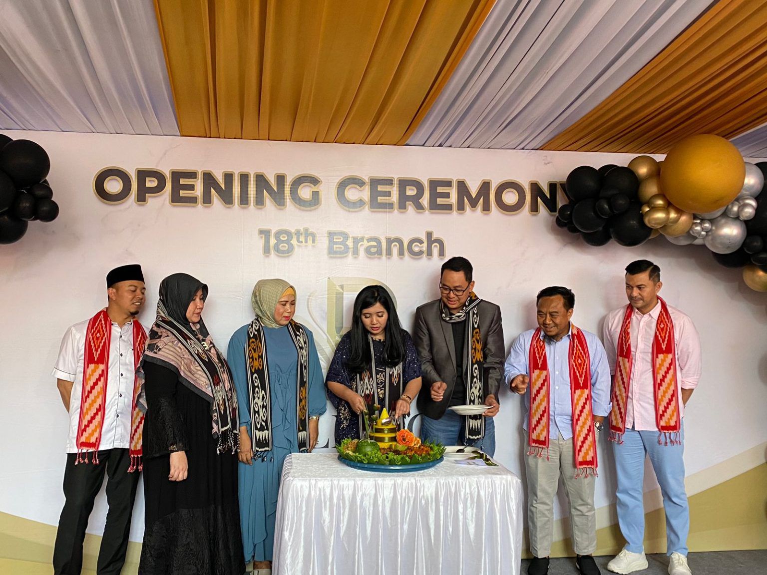 Acara pembukaan B Clinic di Pontianak, Kalimantan Barat