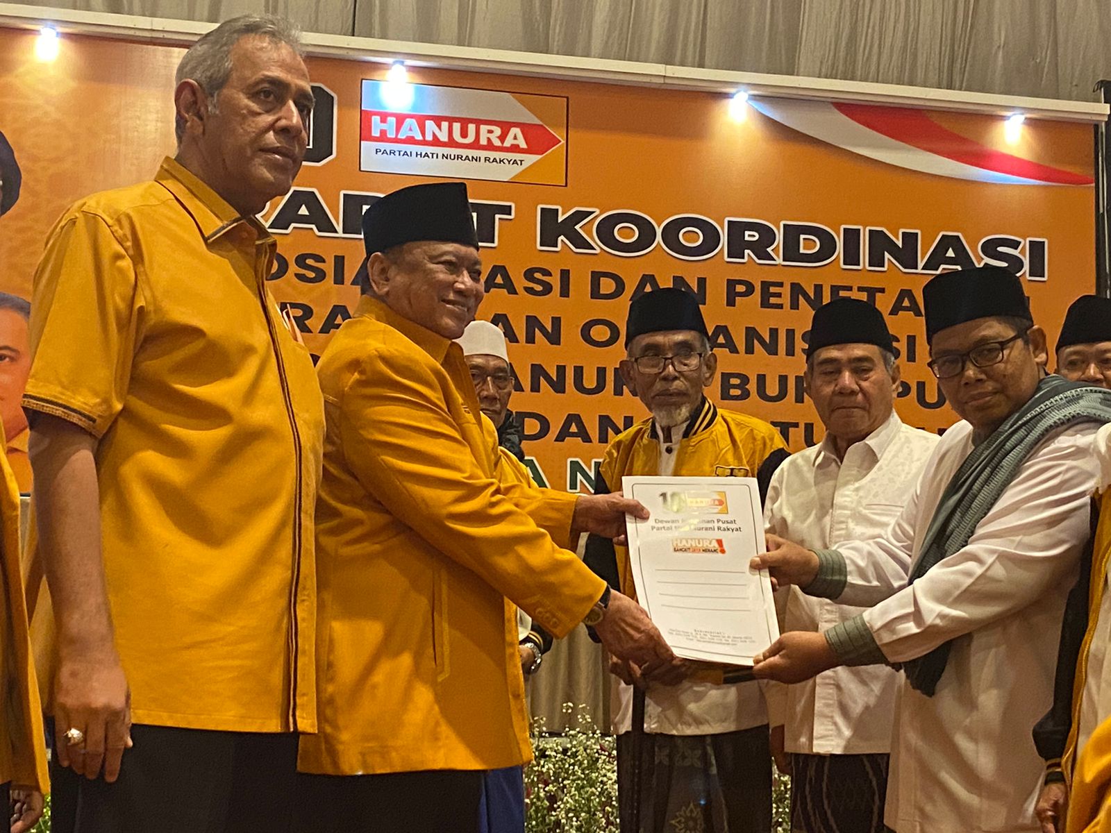 Ratusan kiai NU menyatakan bergabung dan siap berjuang bersama Partai Hanura