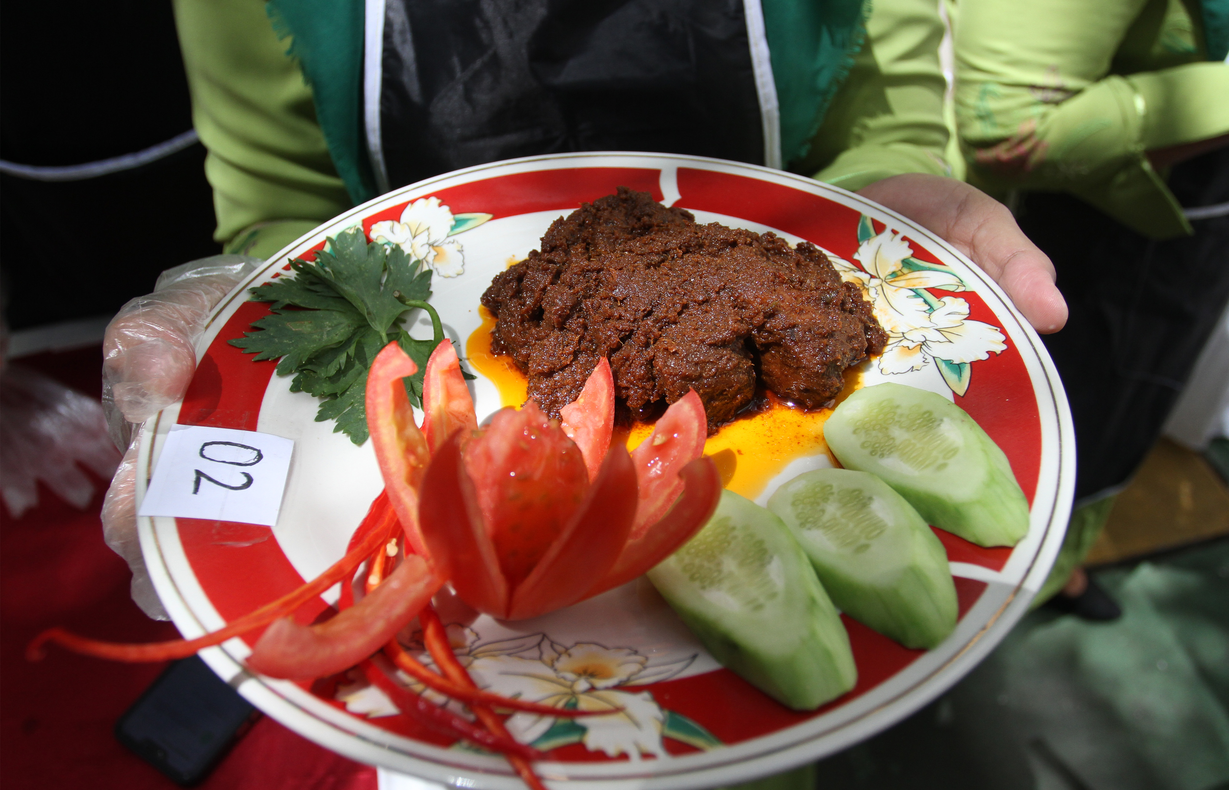 Sajian nasi rendang yang memikat