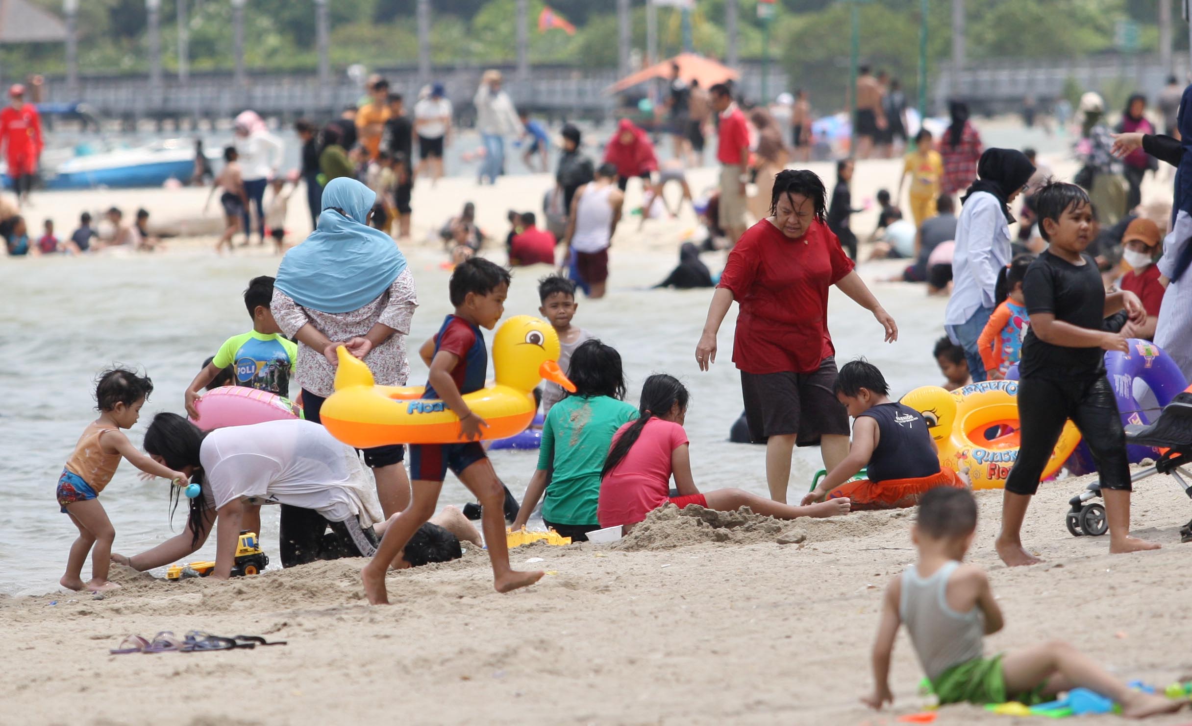 Ancol diserbu puluhan ribu pengunjung 