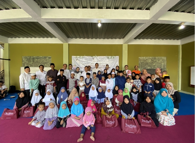 Kegiatan CSR di Pondok Pesantren Al - Istiqomah Citaringgul, Babakan Madang.