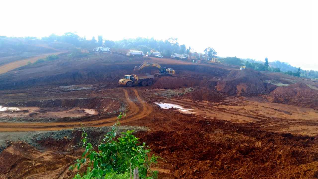 Aktivitas di lokasi penambangan nickel