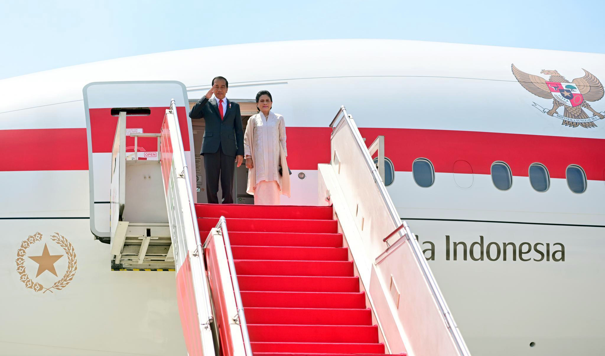 Presiden Joko Widodo bersama Ibu Negara Iriana Widodo bertolak ke Hannover, Jerman, untuk meninjau sekaligus membuka Hannover Messe 2023  