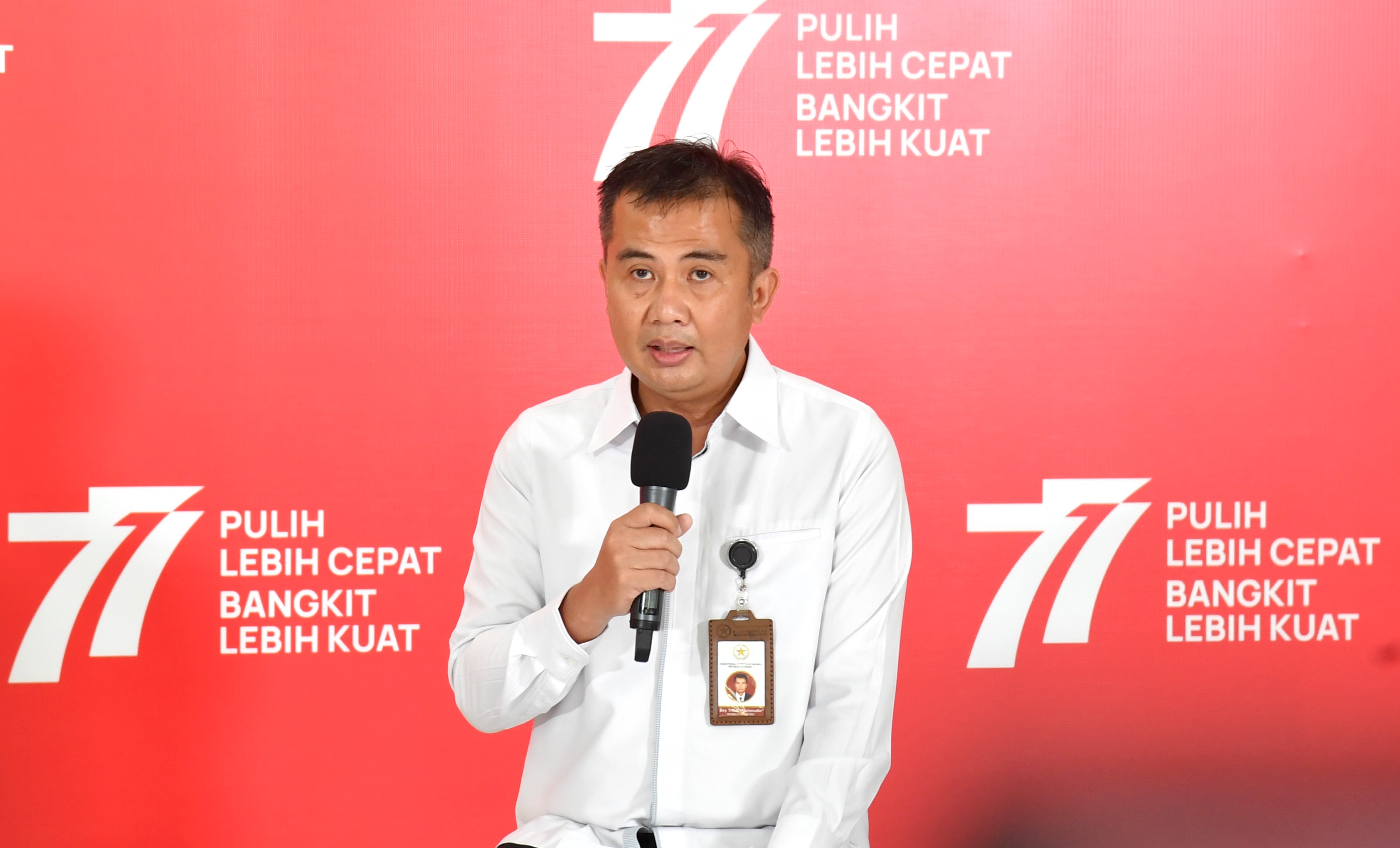 Deputi Bidang Protokol, Pers dan Media Sekretariat Presiden Bey Machmudin