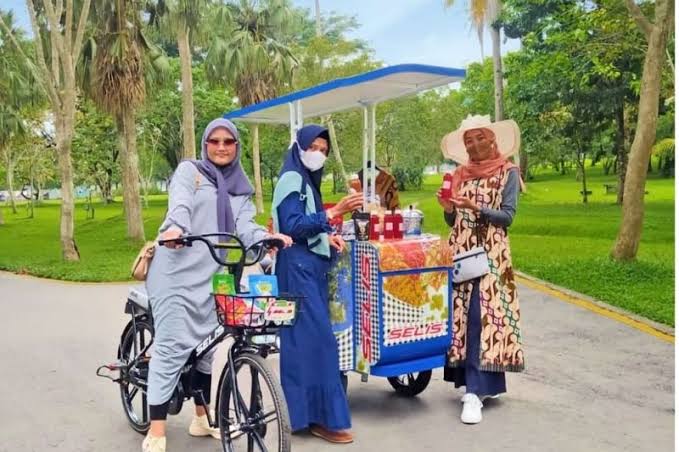 Kendaraan Listrik Selis Pujasera untuk Dukung UMKM