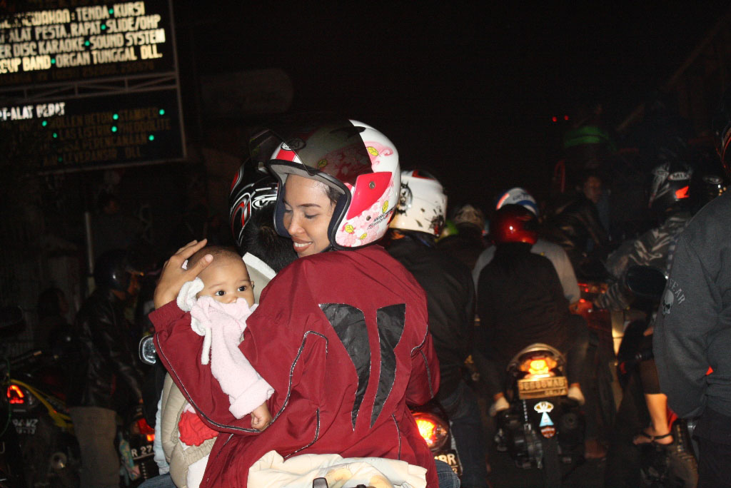 Dokter Anak Ingatkan Agar Bayi tidak Diajak Mudik dengan Sepeda Motor