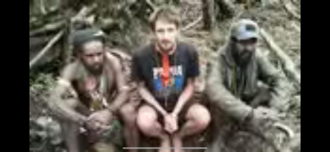 Pilot Susi Air Philip Mehrtens menyampaikan pesan melalui video yang dikirim TPNPB, Rabu (26/4).