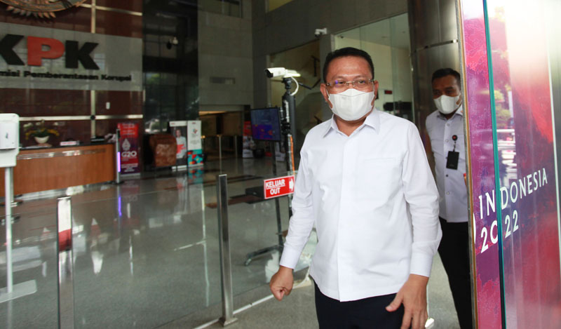 Wakil Ketua KPK Johanis Tanak mengatakan mendalami dugaan Hasbi Hasan menerima uang dan mobil mewah dalam perkara suap penanganan perkara.