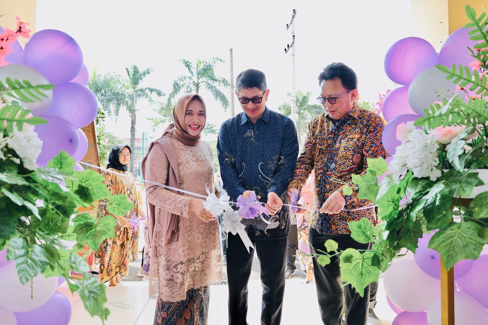 Avrist meresmikan KPM di Solo Baru.