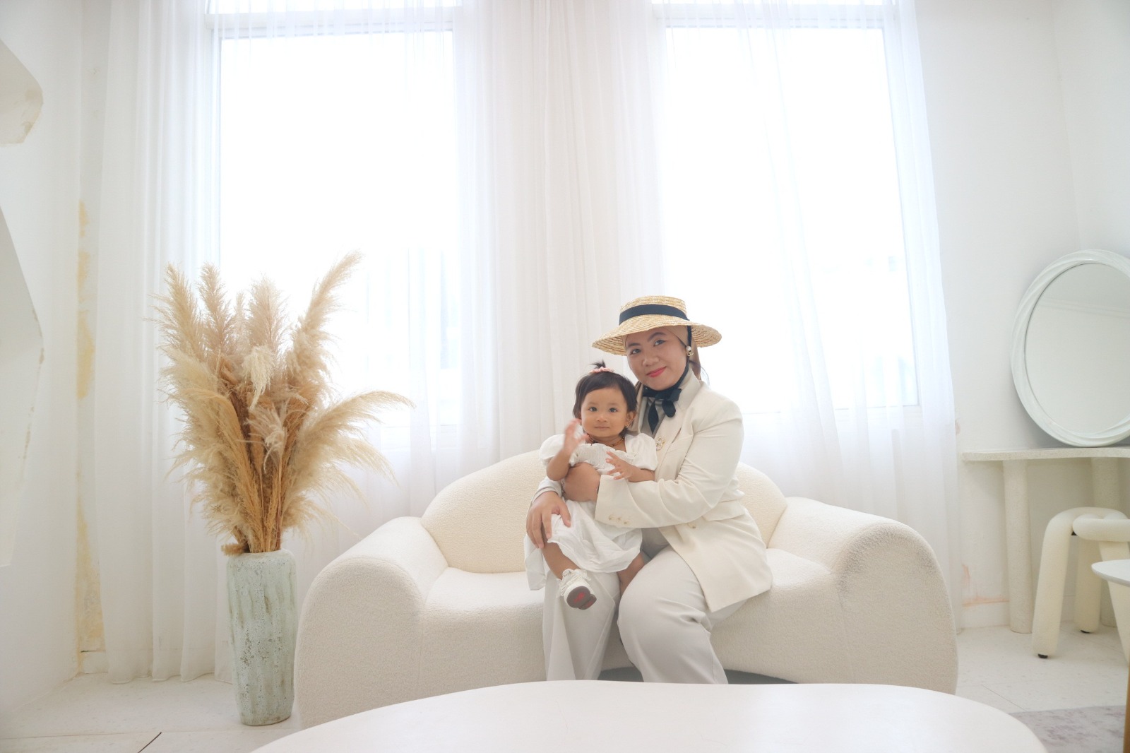 Influencer asal Surabaya Rintan Nur Indah Sari Anwar Putri