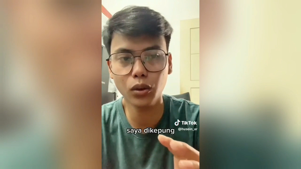 Guru ASN bernama Husein Ali yang mengaku menjadi korban persekusi karena melaporkan pungli di Pemkab Pangandaran.