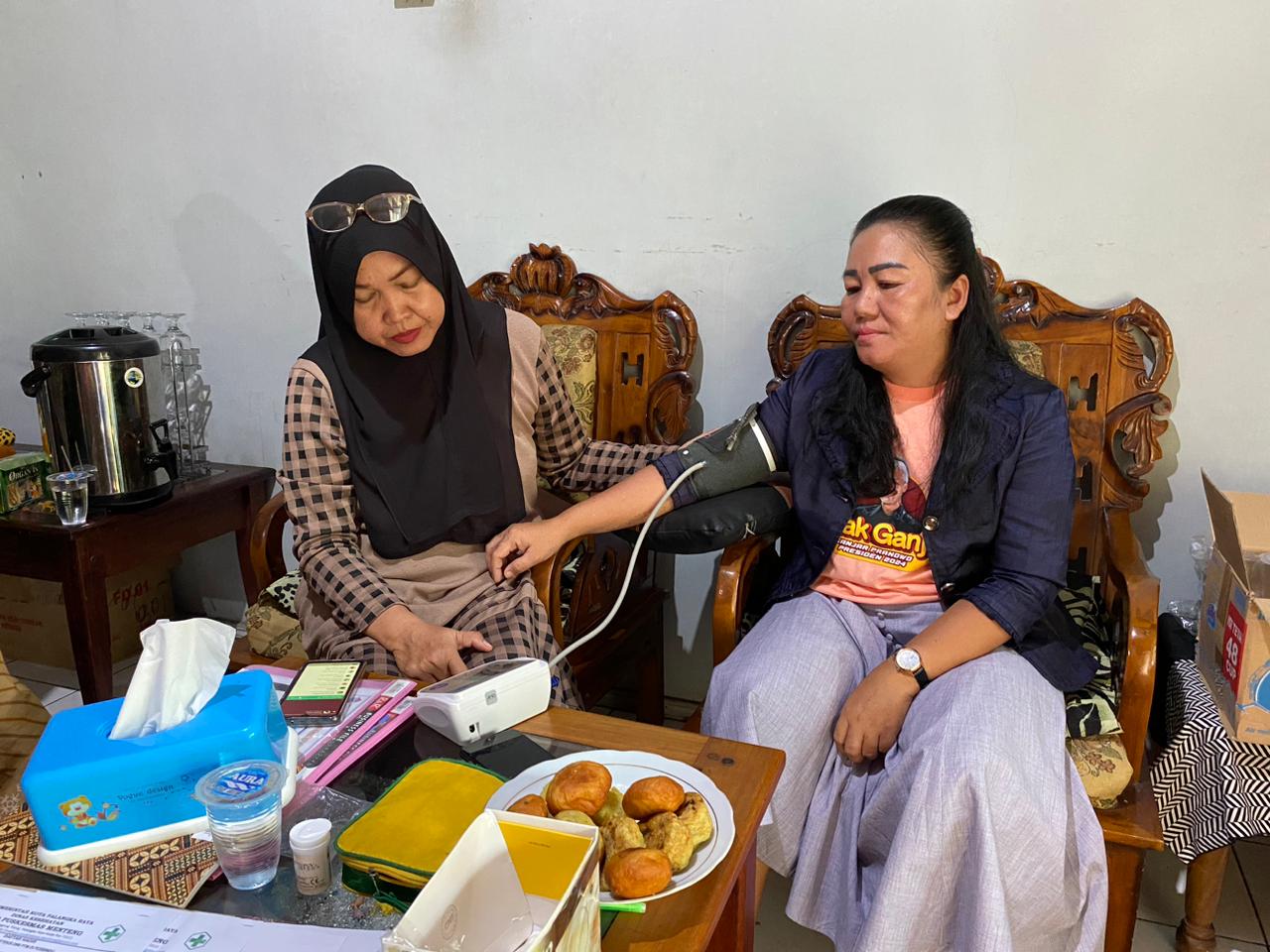 Posyandu Lansia yang digelar Mak Ganjar Kalteng