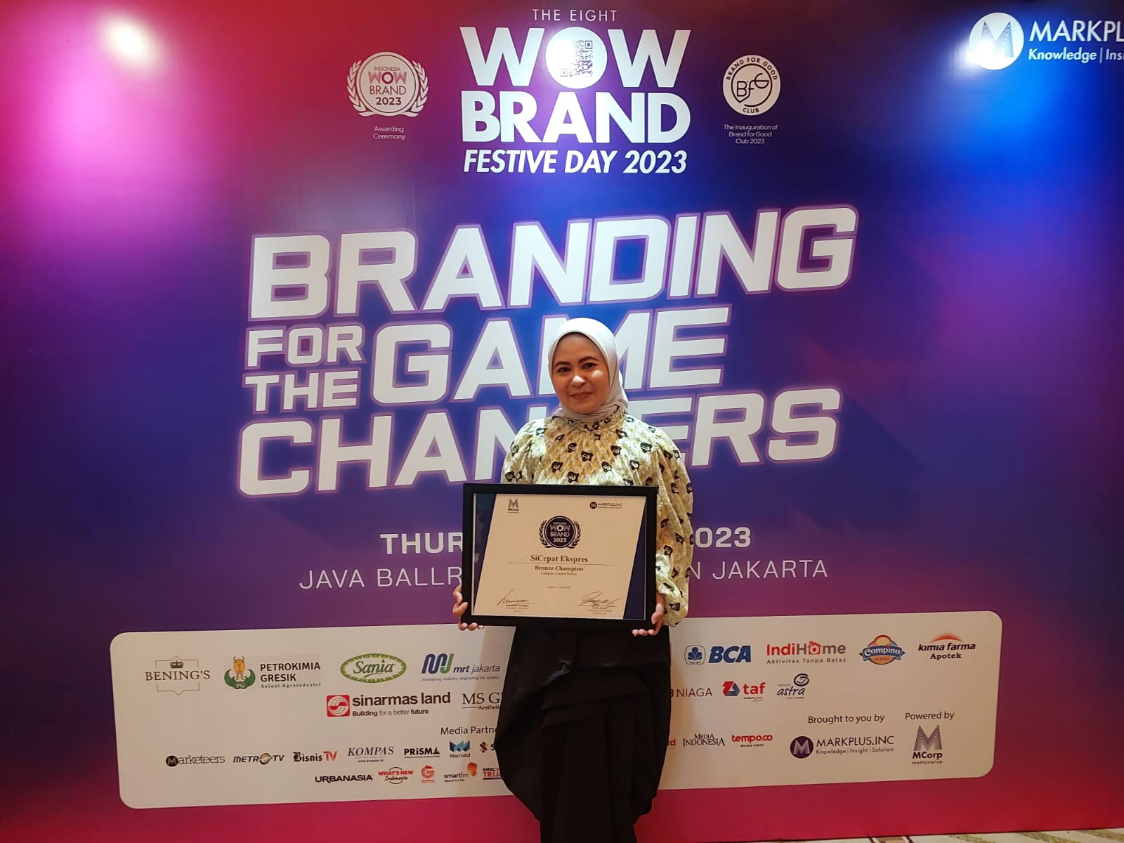 Kualitas Layanan dan Branding SiCepat Diganjar Penghargaan