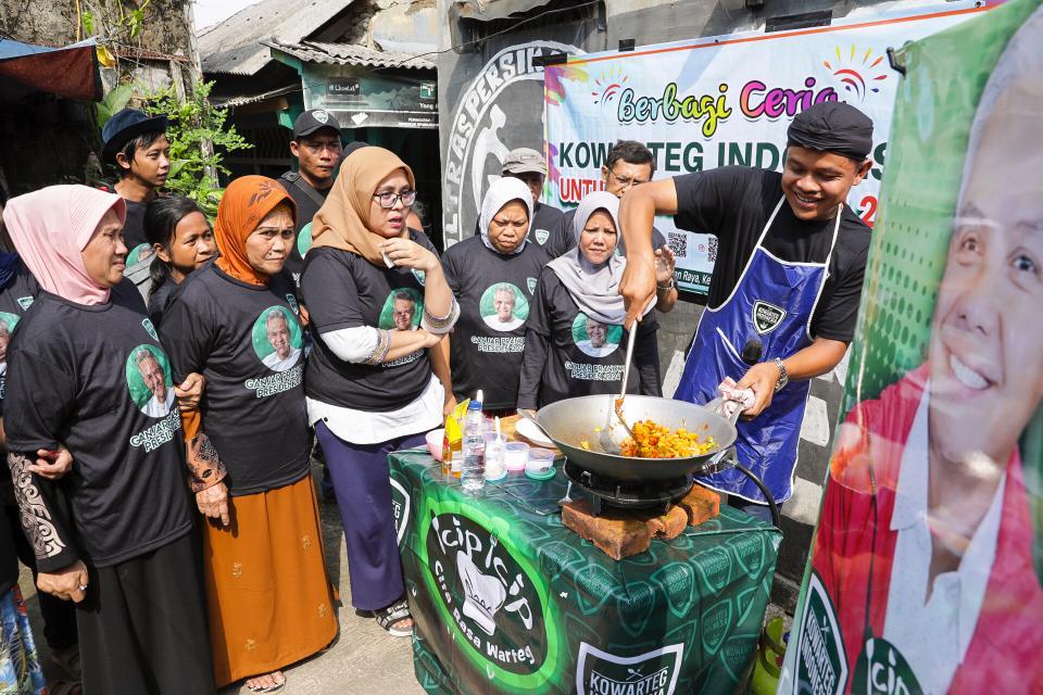 Demo masak yang dilakukan Kowarteg Indonesia