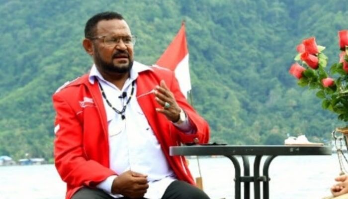 Ketua Barisan Merah Putih (BMP) Max Ohee 