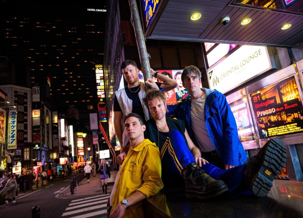 Enter Shikari Rilis Album A Kiss for the Whole World