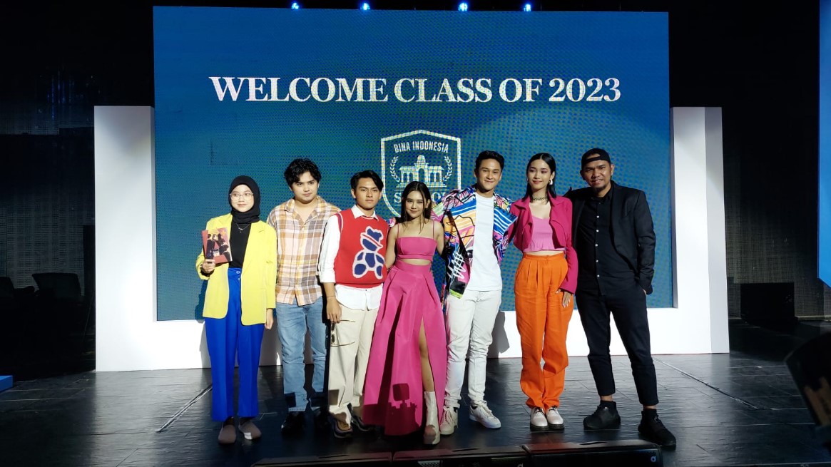 Para pemeran dan sutradara serial A+