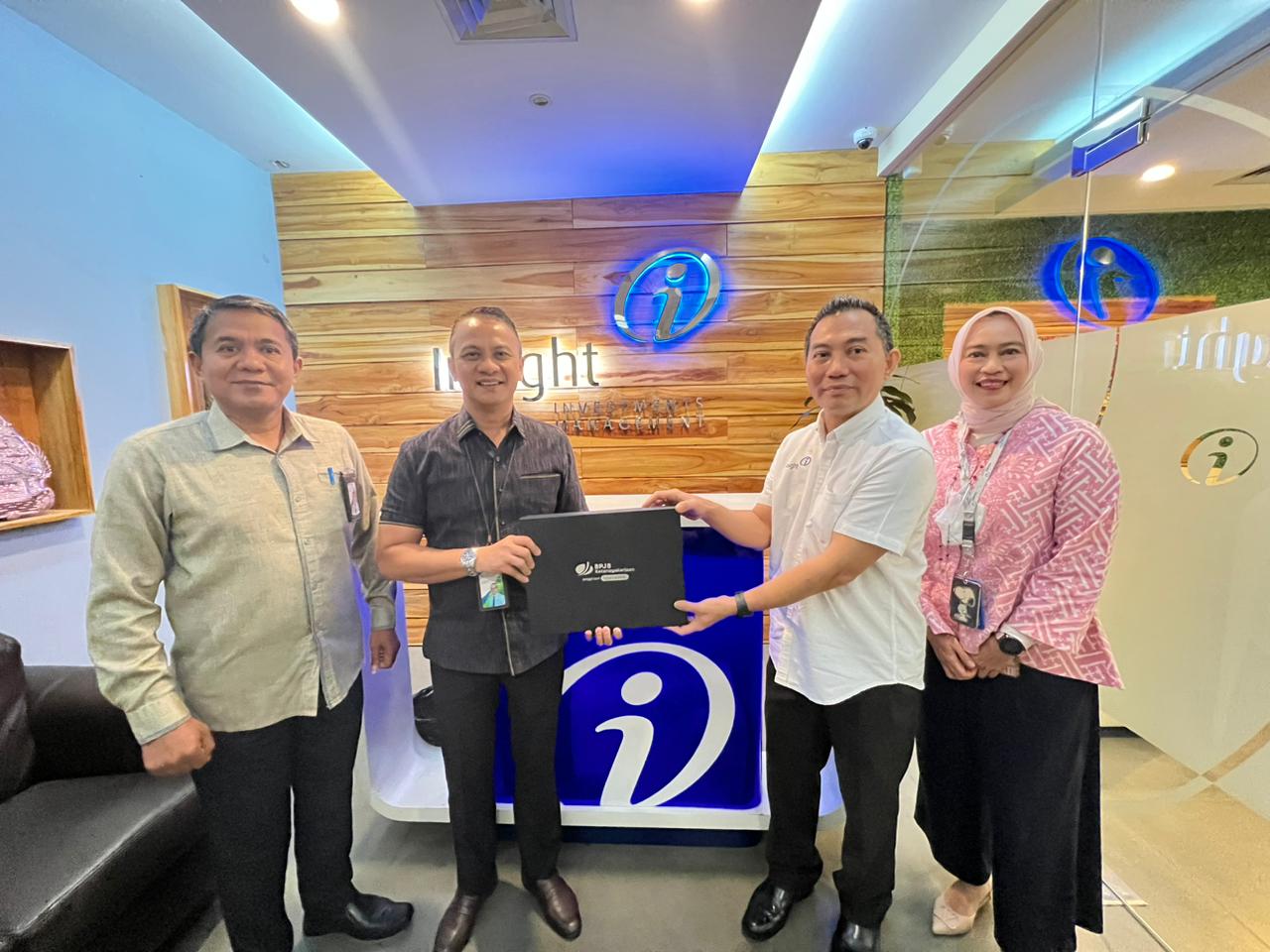 Perusahaan Insight telah mendaftarkan 53 karyawannya menjadi peserta program BPJS Ketenagakerjaan. 