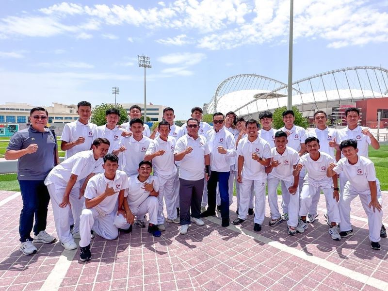 Persib U-17 bersama Garudayaksa Football Academy Indonesia tiba di Doha, Qatar.