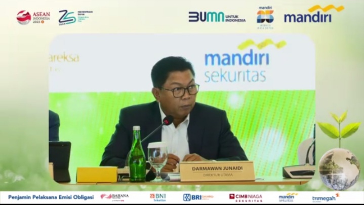 Dirut Bank Mandiri Darmawan Junaidi memaparkan skema penerbitan green bond Rp5 triliun. 