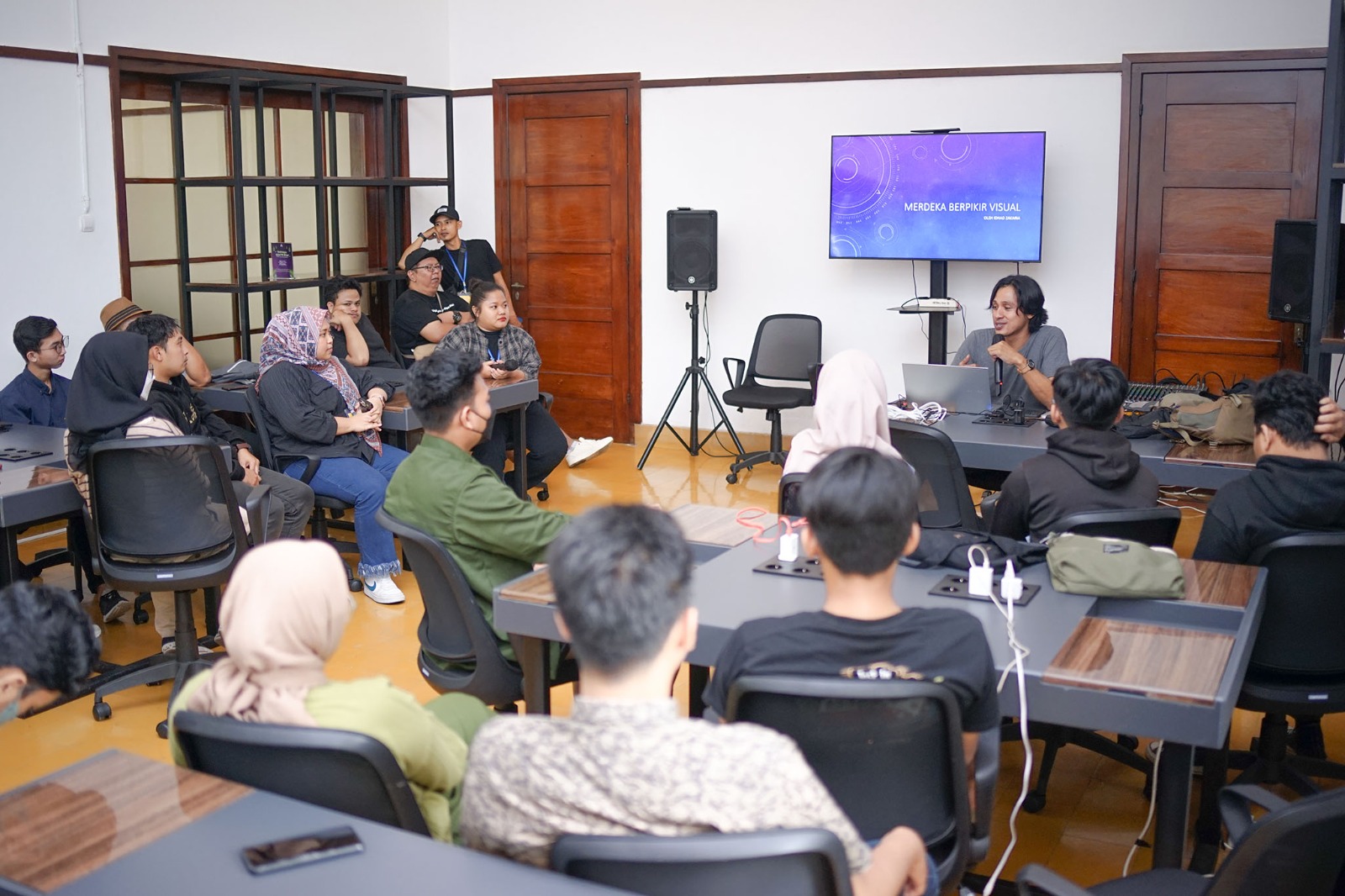 Hetero Fest Vol 4 hadir di Banyumas, Jawa Tengah dengan merangkul pelaku bisnis kreatif, seni dan budaya.