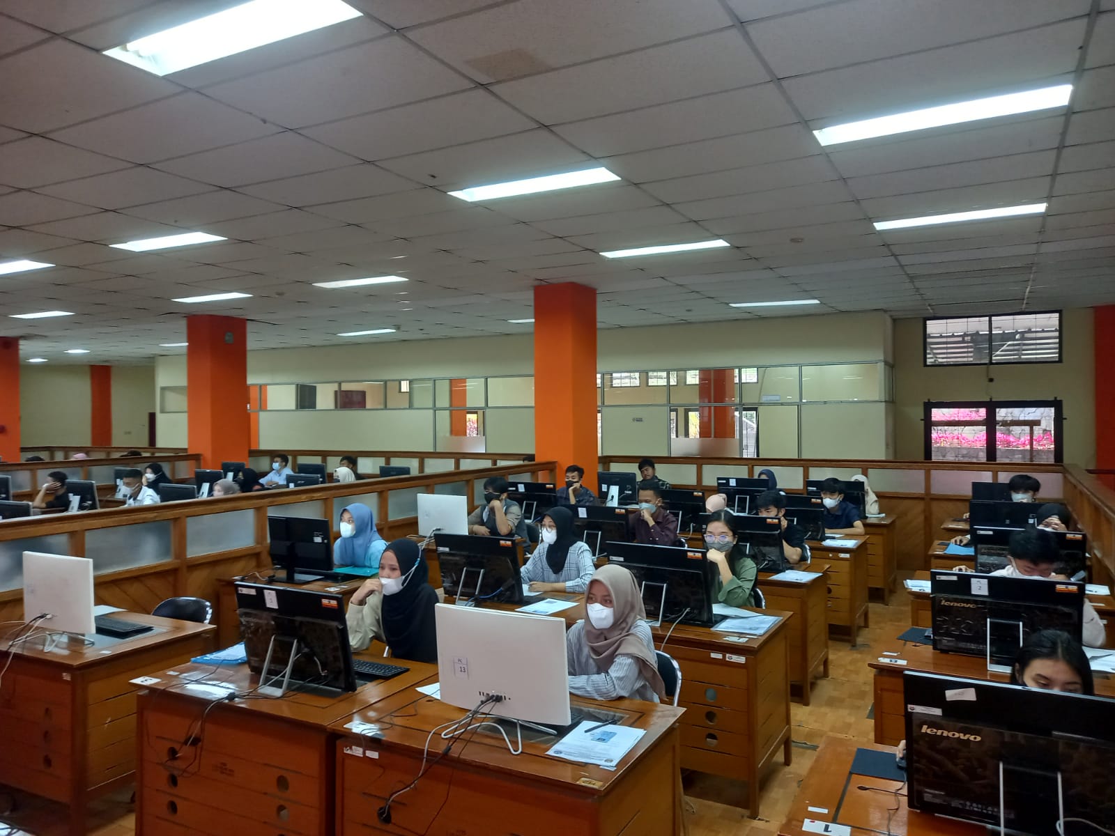 Para peserta UTBK di UPI, Bandung, Jawa Barat.