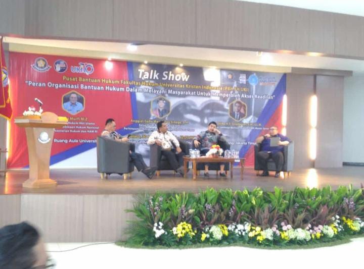 Diskusi mengenai pusat bantuan hukum