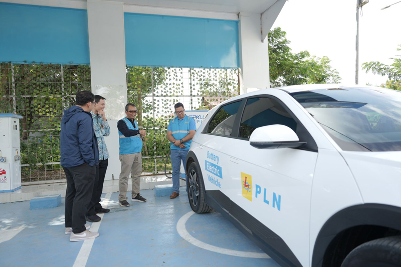 Sebanyak 282 kendaraan listrik disiapkan PLN untuk dipergunakan kepala negara dan delegasi selama KTT ASEAN di Labuan Bajo, NTT, 9-11 Mei.