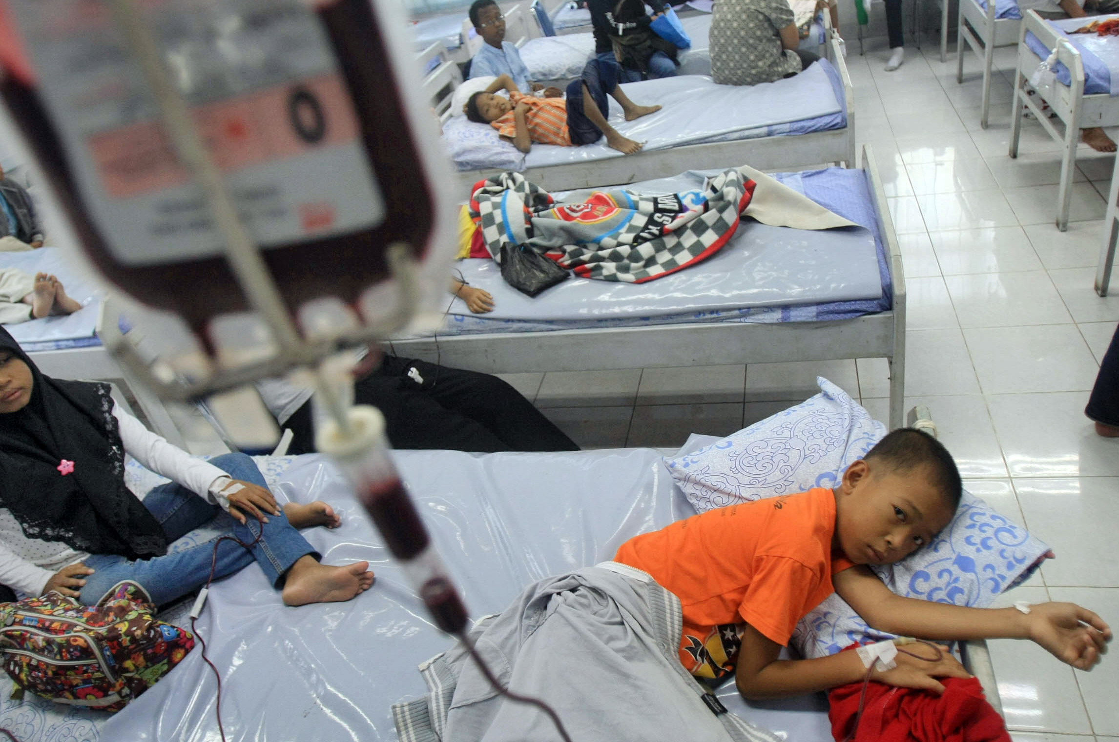Sejumlah anak-anak penderita talasemia tengah melakukan transfusi darah di RS. Cipto Mangunkusomo, Jakarta.