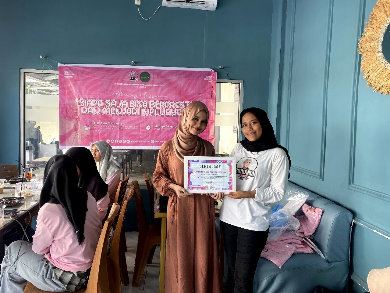 Srikandi Ganjar menggelar diskusi dengan tema Sharing Session di Kabupaten Labuhanbatu Utara, Sumut. 