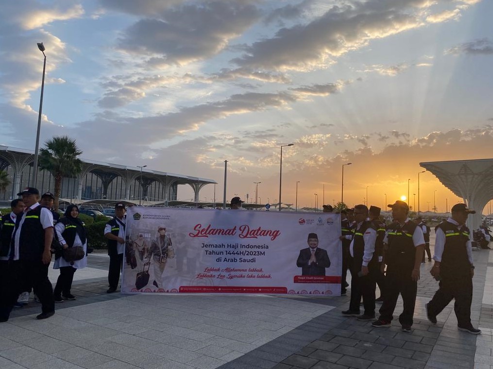 Suasana jelang penyambutan jemaah haji Kloter I JKG di Bandara Amir Mohammad bin Abdul Azis, Madinah, Srab Saudi, Rabu (24/5).