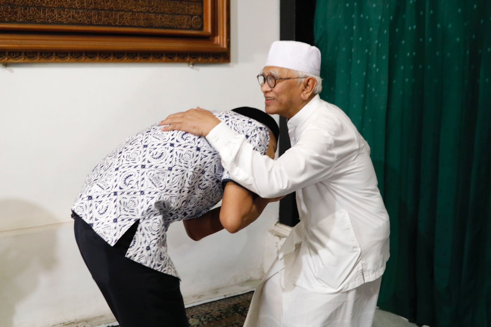 Gubernur Jateng Ganjar Pranowo sowan ke Gus Mus