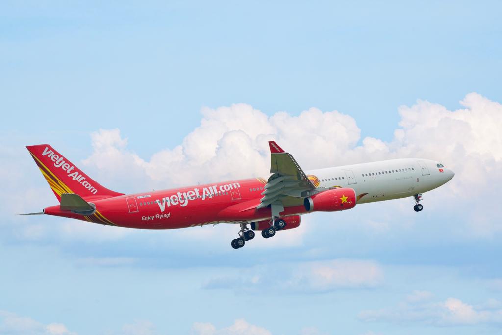 Vietjet akan mengoperasikan penerbangan pulang-pergi harian dari Jakarta ke Ho Chi Minh City dengan durasi penerbangan kira-kira 3 jam.