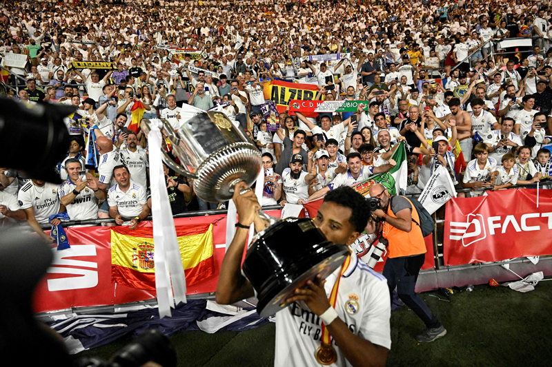 Rodrygo mengantarkan Real Madrid menang 2-1 atas Osasuna dan memenangkan Copa del Rey