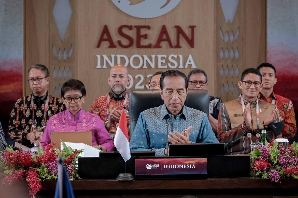 Presiden Joko Widodo saat memimpin KTT ASEAN di Labuan Bajo, NTT, Kamis (11/5).