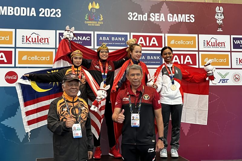 tim pencak silat Indonesia meraih 2 medali emas di SEA Games 2023