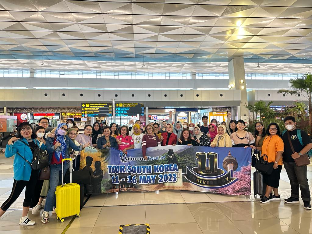  Rajawali Tour membawa 110 wisatawan bertolak ke Korea Selatan pada 11 Mei 2023.