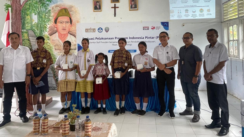 KSP akan mengevaluasi seluruh hambatan penyaluran bantuan di Kepulauan Aru.