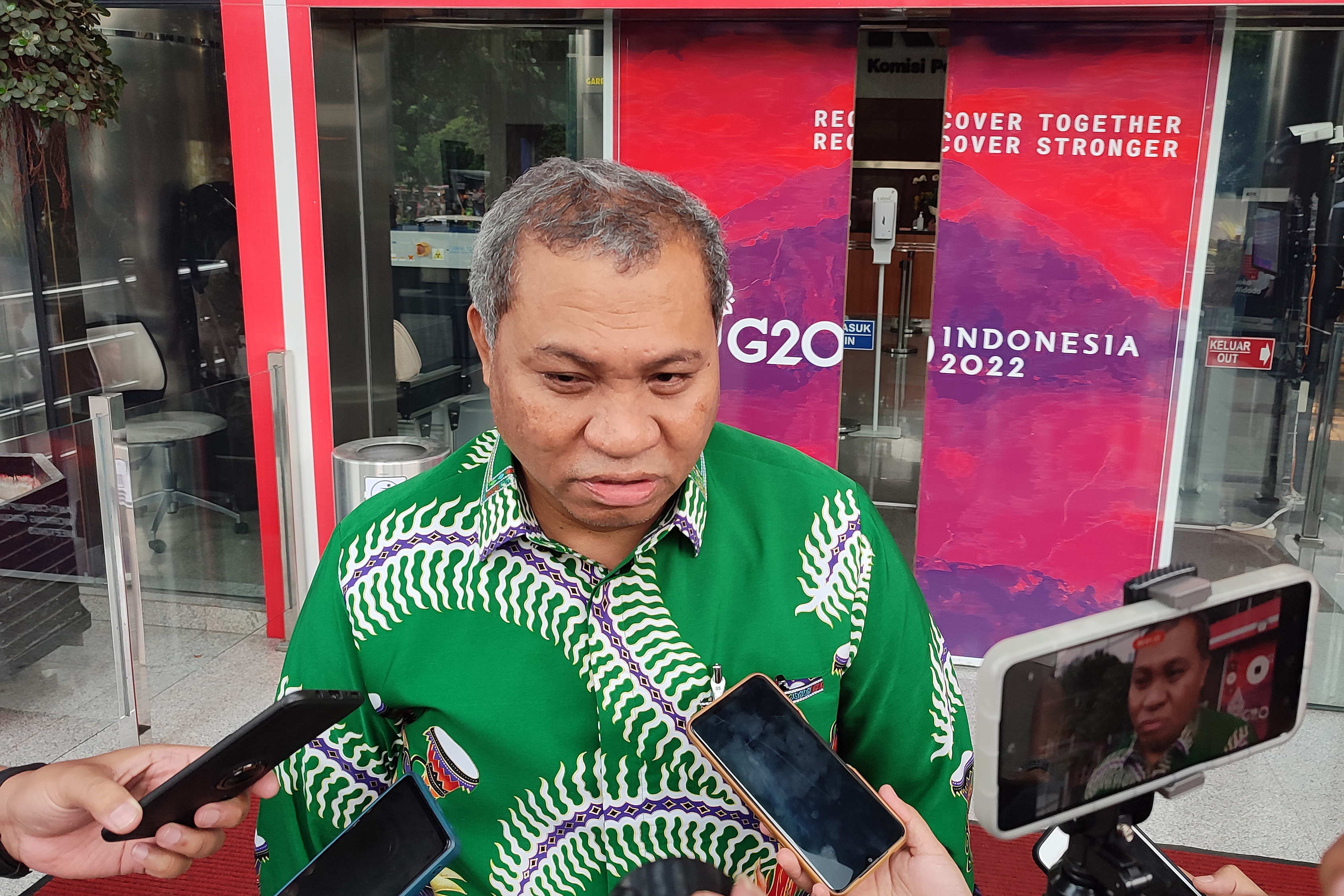 Kuasa hukum Lukas Enembe, Stefanus Roy Rening