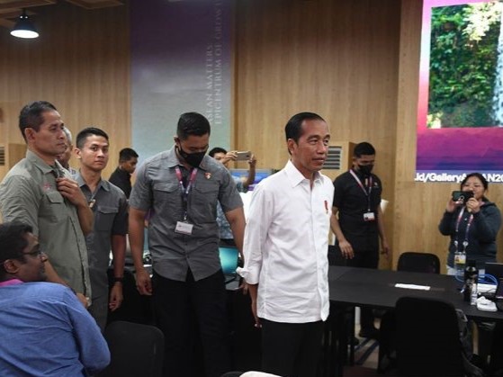 Presiden Cek Kesiapan Media Center KTT ASEAN 2023