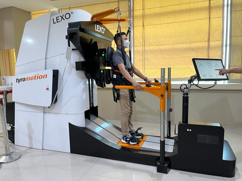 RS Grha Kedoya memperkenalkan alat robotik rehabilitasi medik Lexo dan Diego sebagai sebuah terobosan baru terapi rehabilitasi medis.